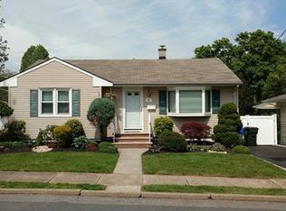 29 Hillcrest Rd, Colonia, NJ 07067