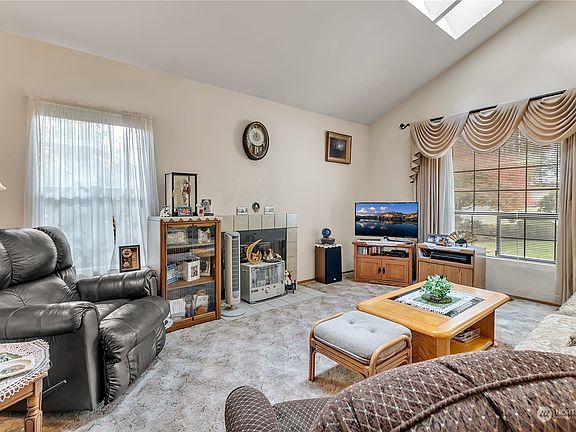 4th image of 9236 Oneida Circle