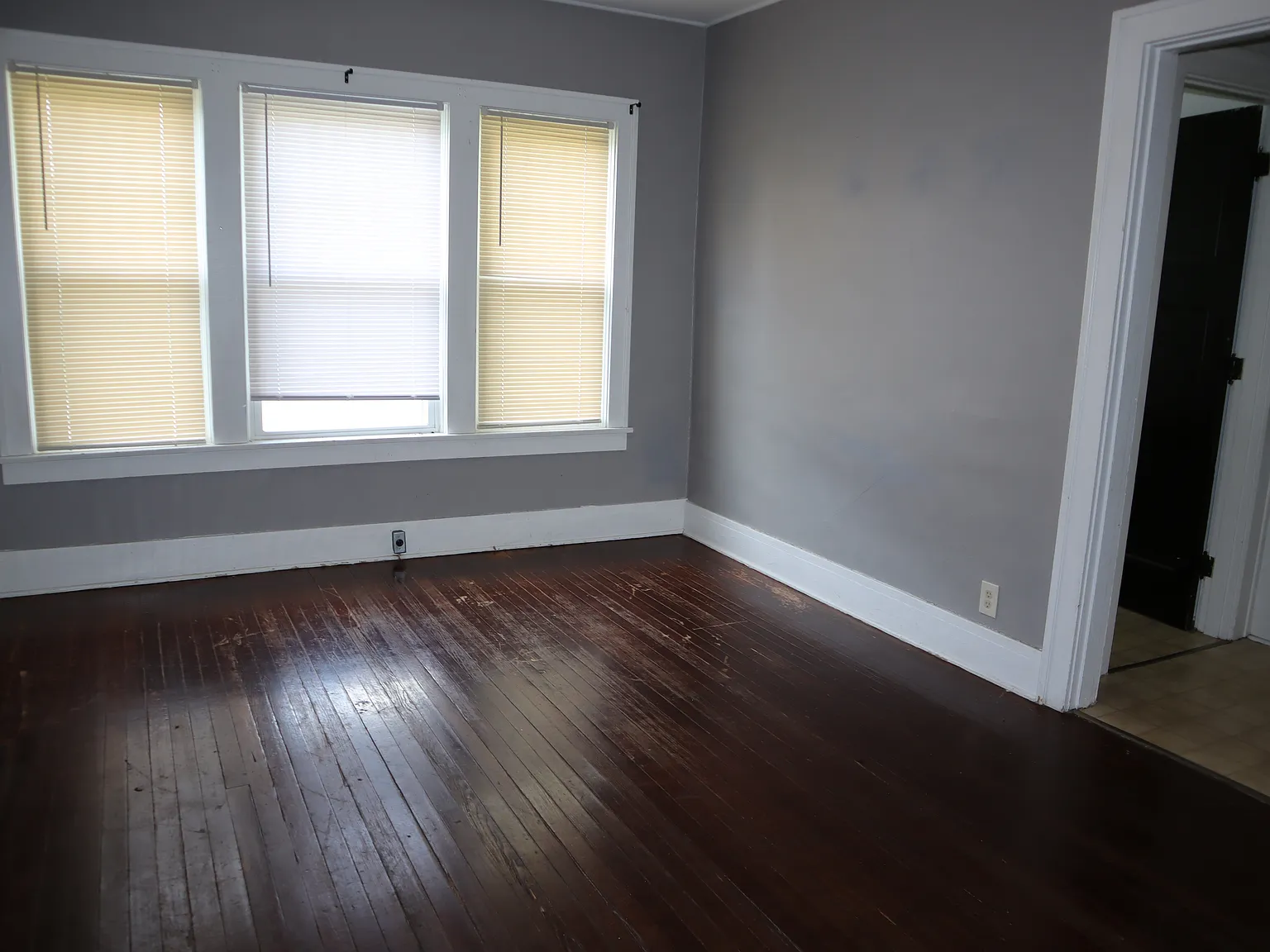 3 bed, 1.5 bath, $1,200 — Photo 4