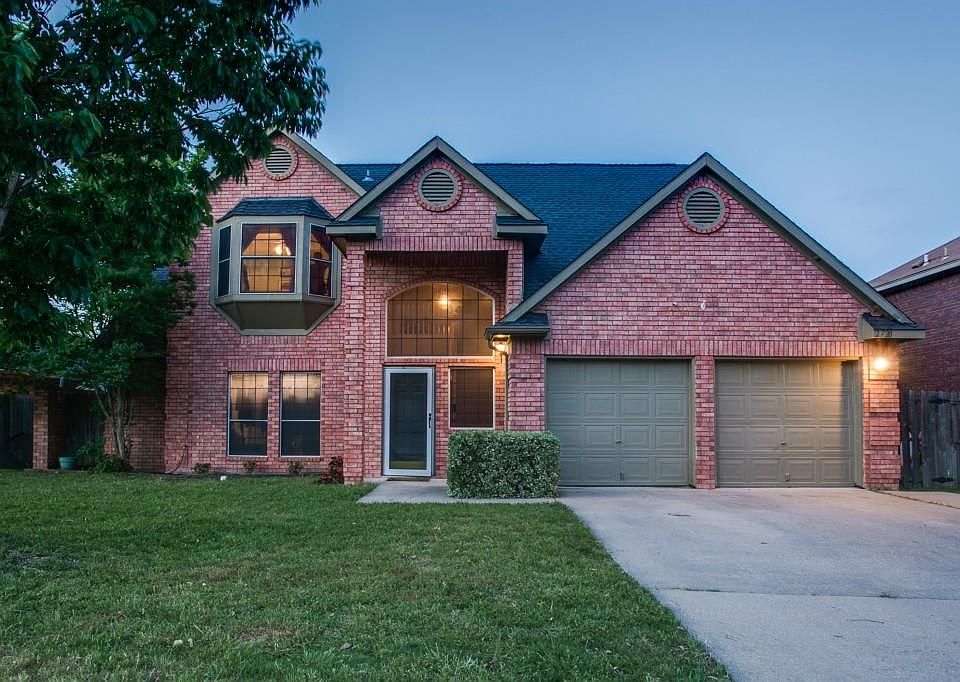 1st image of 2720 Pinery Ln