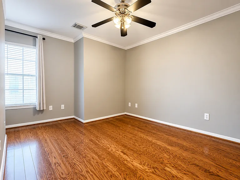 2357 Jackson St — Photo 11