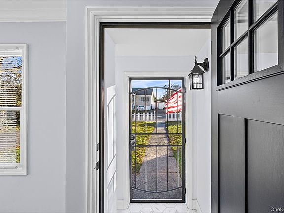 4th image of 4 Somerset Road N