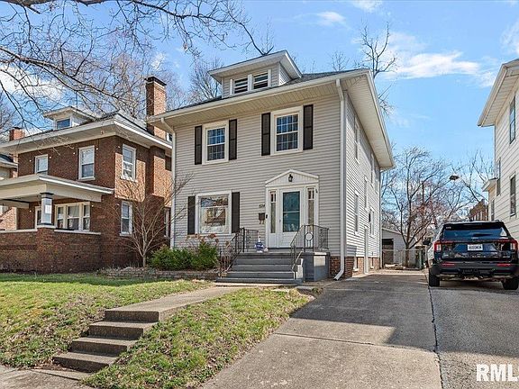 2nd image of 624 W Vine St