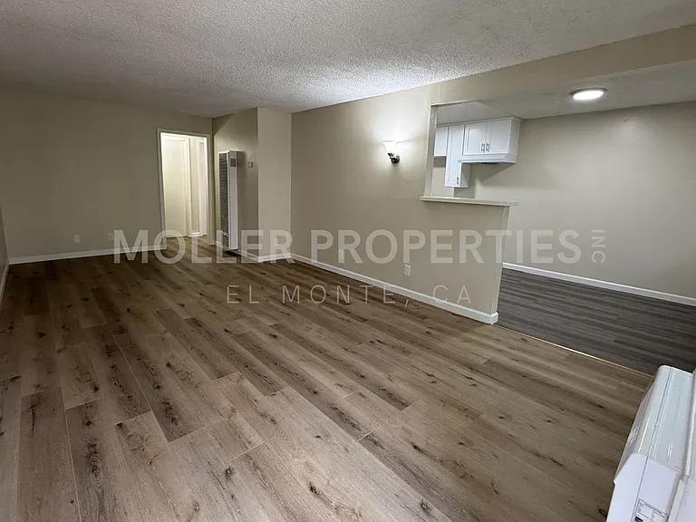Baldwin Park 3229 — Photo 3