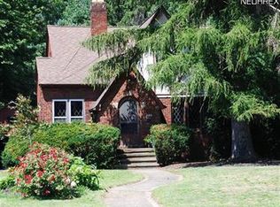 4308 W 204th St, Fairview Park, OH 44126