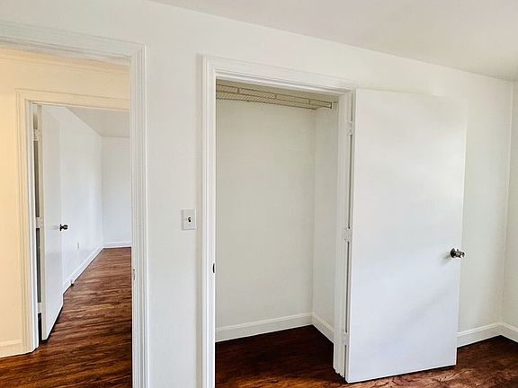 5th image of 40 Curtis St