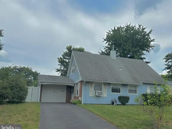 5 Maplewick Ln, Willingboro, NJ 08046