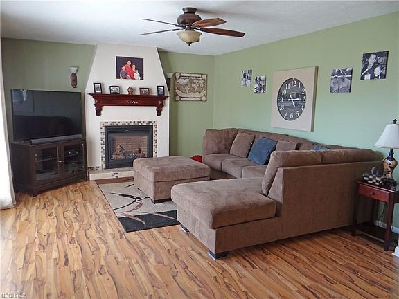 4th image of 4598 Santina Way