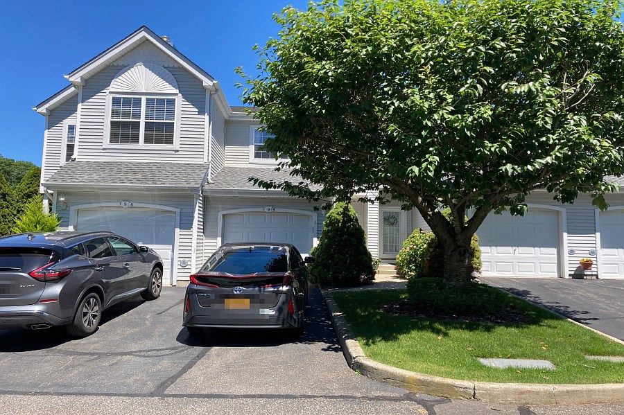 1st image of 195 Windward Dr