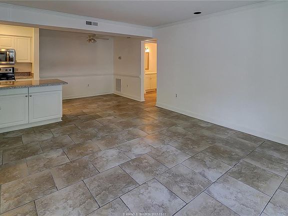 3rd image of 141 Lamotte Dr
