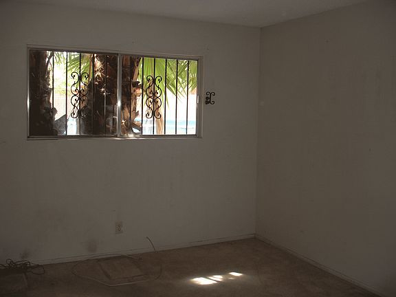 5th image of 3909 El Portal Ave
