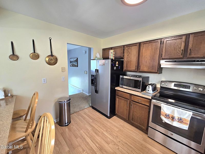 3rd image of 29 Frederick Drive