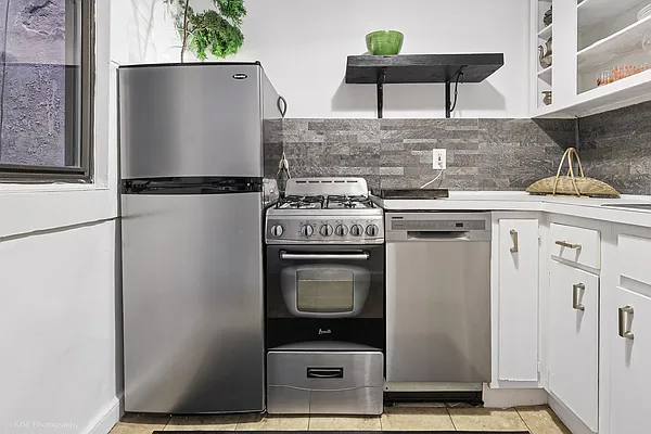 Kitchen, photo 2