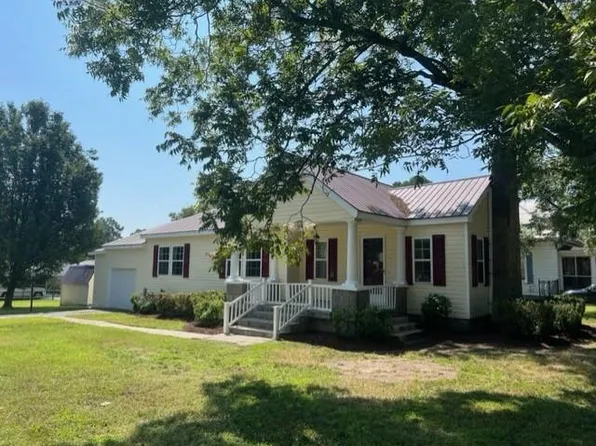 102 Brooks St, Norlina, NC 27563