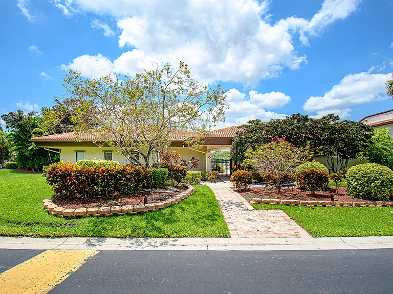 8334 Cypress Ln #1A — Photo 35