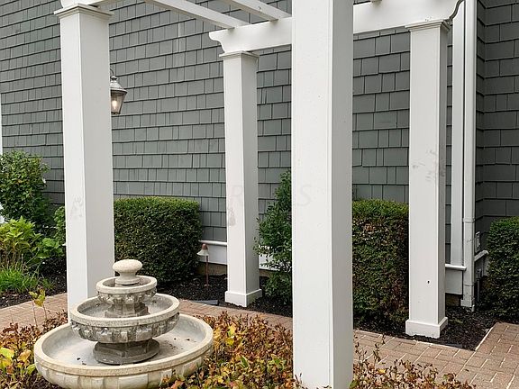 5th image of 15195 Shoreline Dr W