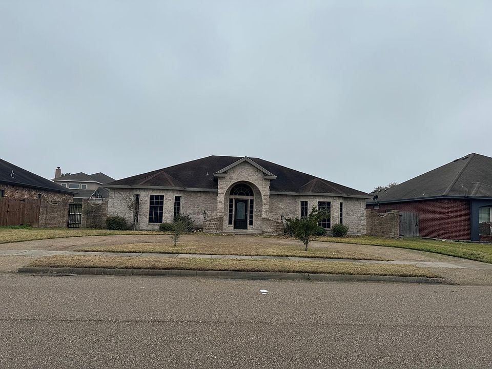 1st image of 4213 Lake Apache Dr