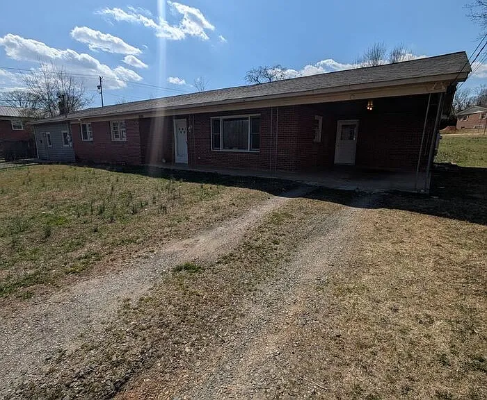 2842 Dale St #A — Photo 1