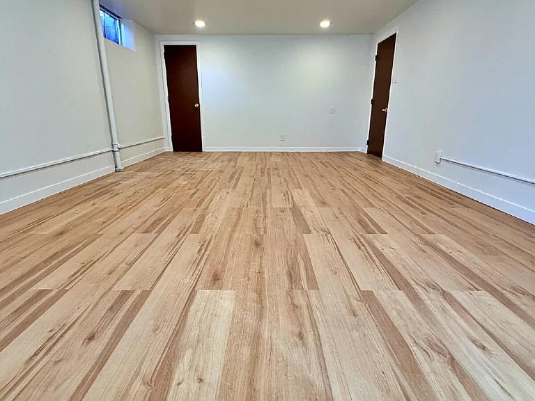 3045 N Niagara St — Photo 26