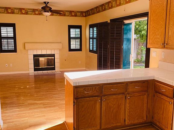 4th image of 9531 Lake Park Ln
