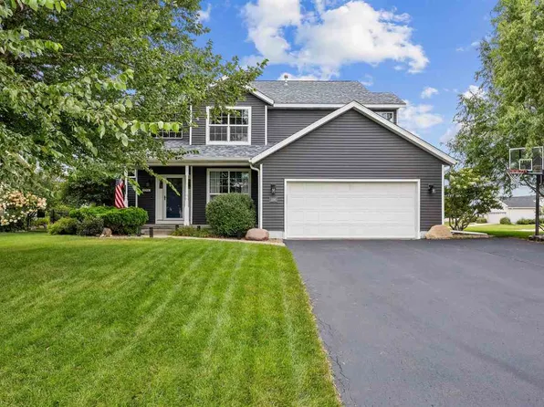 3280 Beechwood Ln, Marion, IA 52302