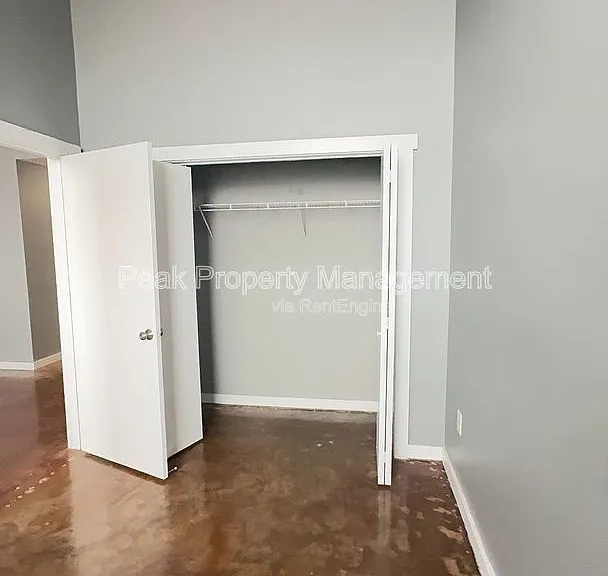 1510 W Broad St — Photo 24