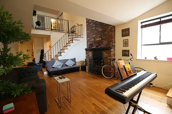 Rented by City Connections Realty | media 20