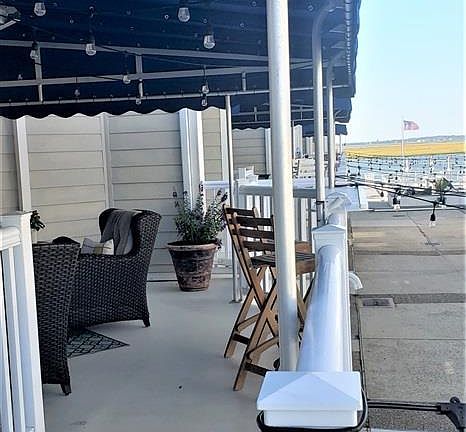 4th image of 1128 Bay Ave APT 8