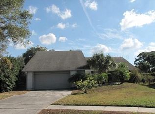 14689 Village Glen Cir, Tampa, FL 33618