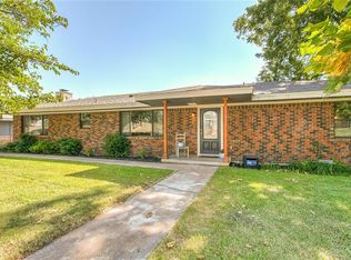 718 N Boundary St, Weatherford, TX 76086