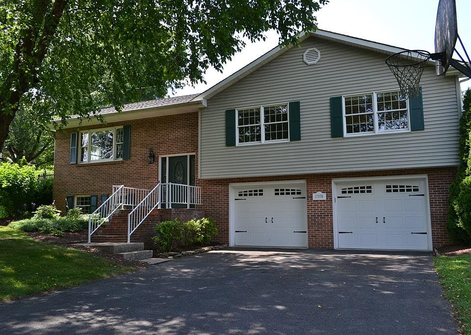 1st image of 17378 Mahogany Dr