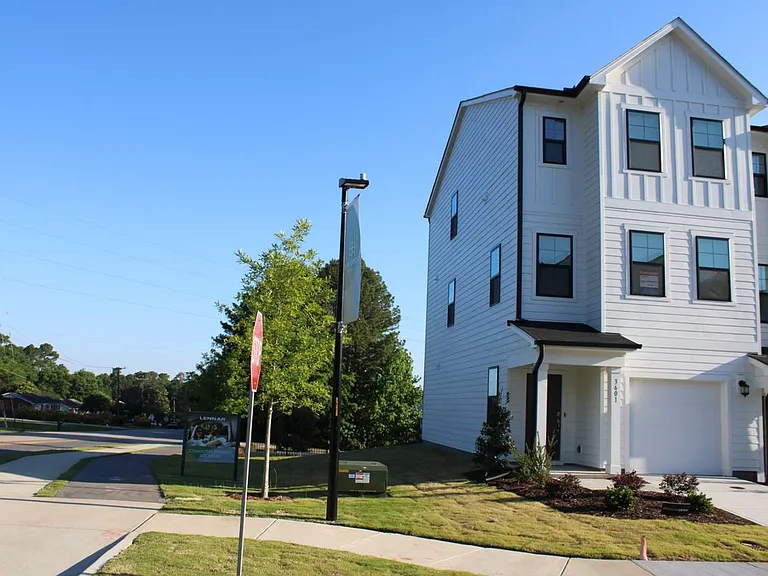 3601 Elm Grove Ln — Photo 4