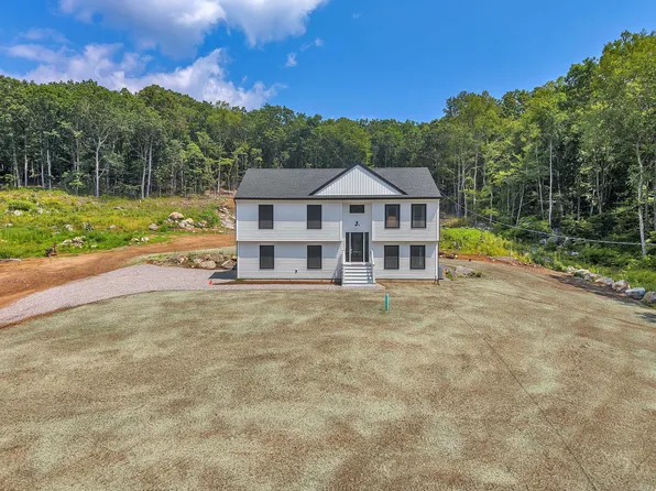 32 Lake Of Isles Road, North Stonington, CT 06359