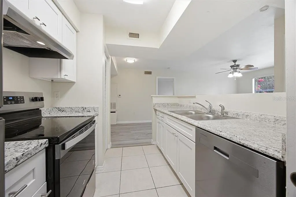 3004 Parkway Blvd — Photo 2