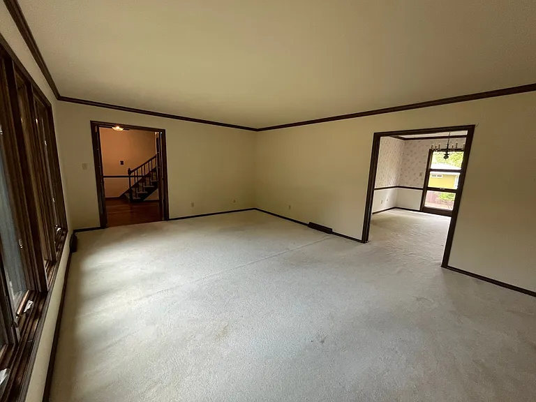 1209 E University St — Photo 37