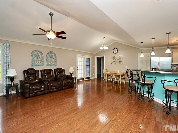 5th image of 205 Bluegrass Dr