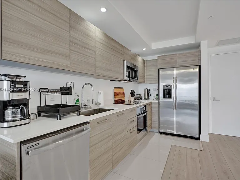 121 NE 34th St #2310 — Photo 16