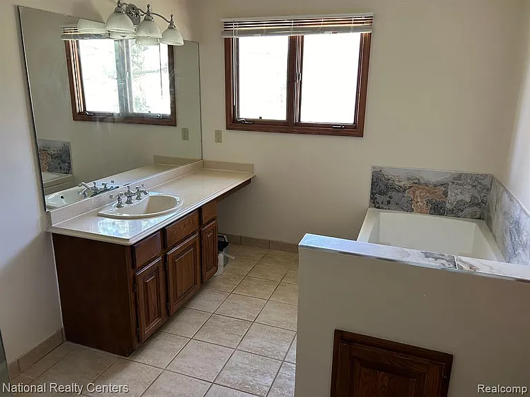 6572 Ridgeview Dr — Photo 13