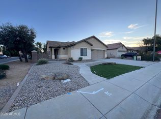 1961 E Shannon St, Gilbert, AZ 85295