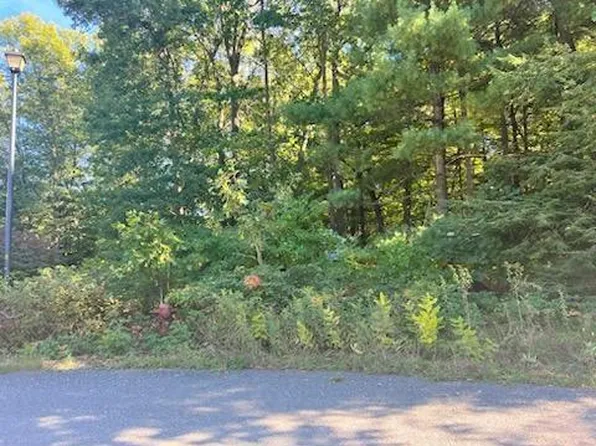 1539 Destiny Dr, Muskegon, MI 49445