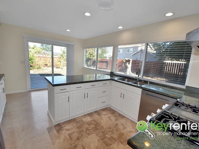 2810 Bowlin Ave — Photo 9
