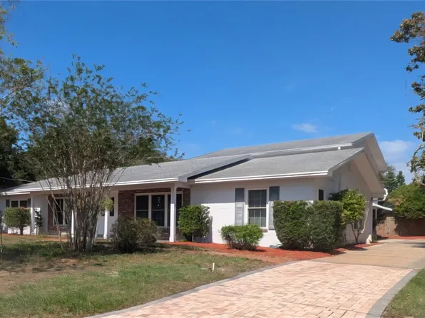 16 Golfview Cir NE, Winter Haven, FL 33881