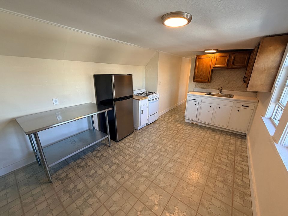 1st image of 541 Broadway #U6