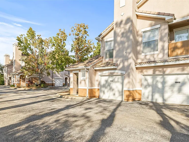 18006 Villa Creek Dr — Photo 34
