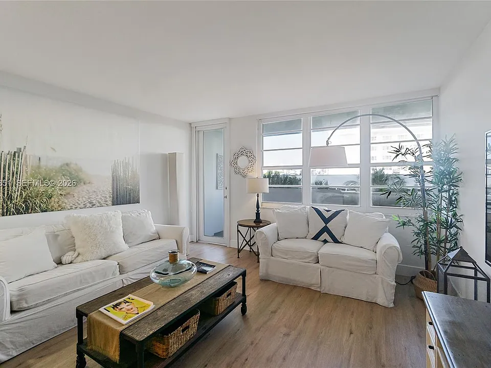100 Lincoln Rd #410