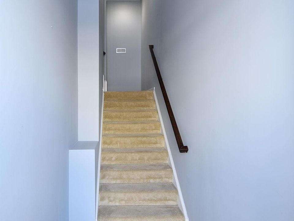 Spacious entry for the home