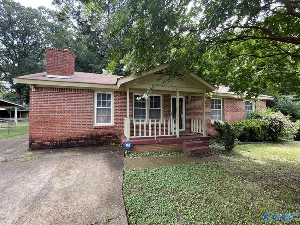 3026 Merry Oaks Dr NW, Huntsville, AL 35811