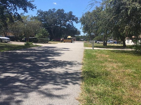 5th image of 610 Overland Dr