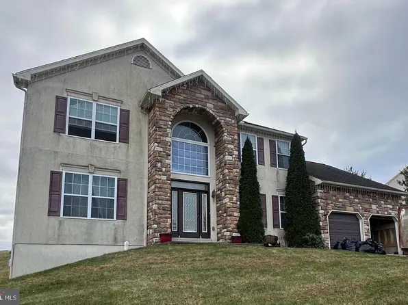 256 Buckhead Ln, Douglassville, PA 19518