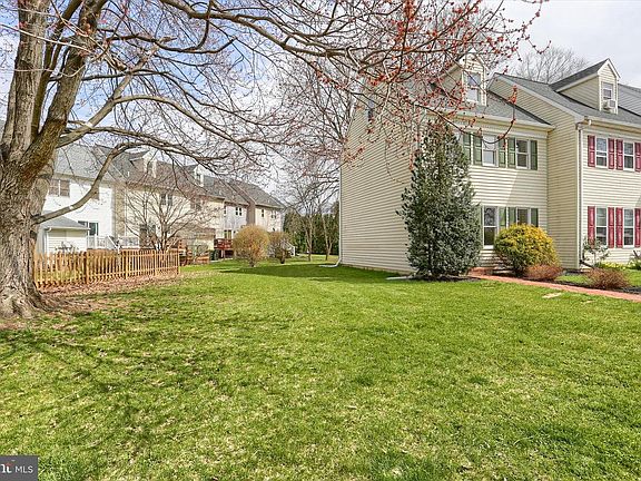 4th image of 339 Cardinal Rd